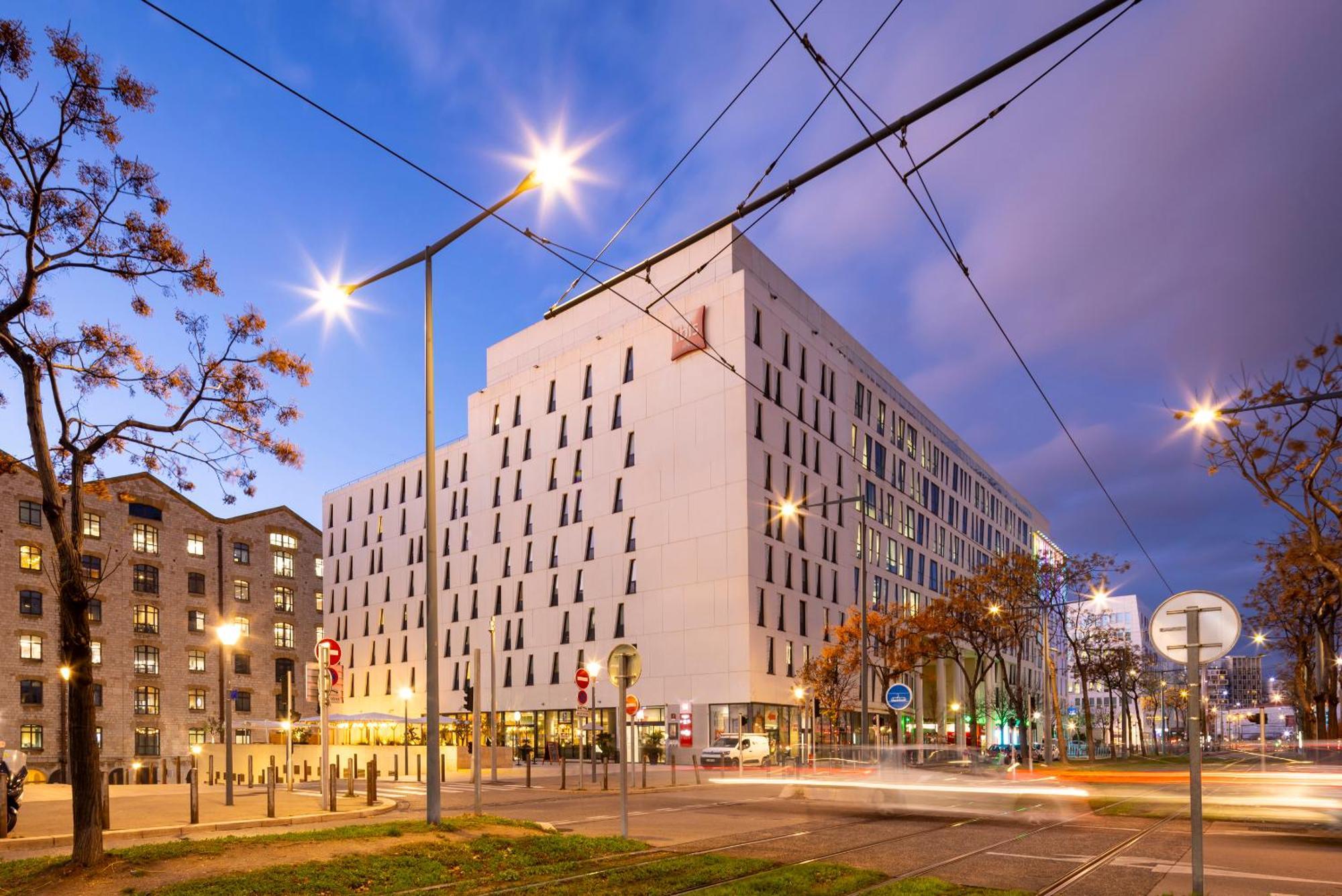 ibis Marseille Centre Euromed Hotel Exterior foto